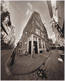 Zeedijk en proeflokaal De Ooievaar